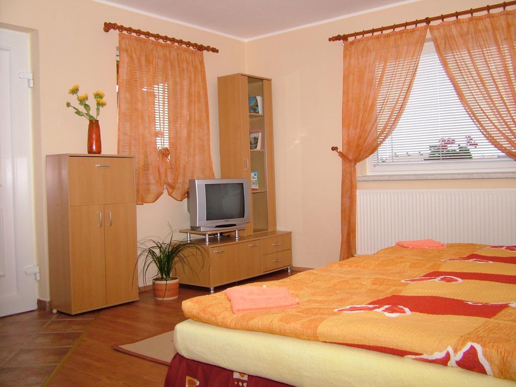 Horvathapartman Bük Pokoj fotografie